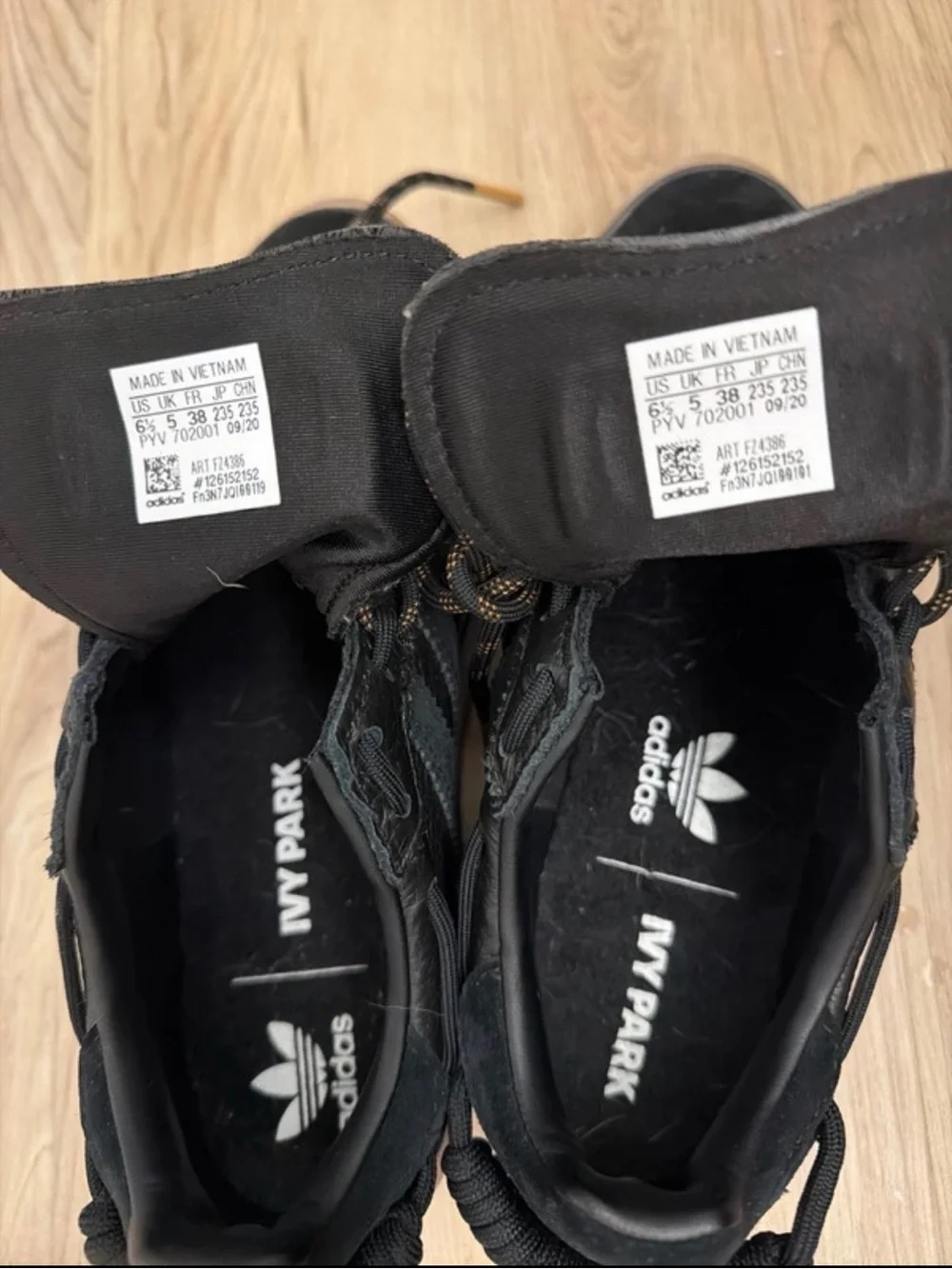 Adidas Ivy park black sneakers size 6.5